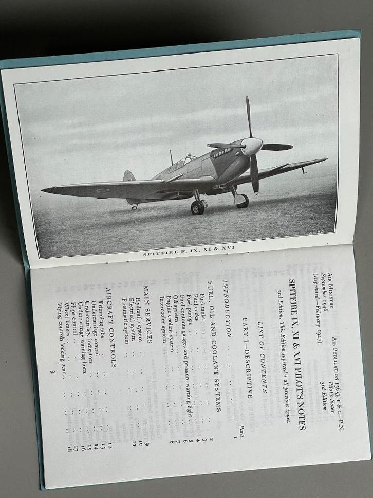 Pilots notes for Spitfire IX, XI & XVI (Merlin engine ) 1947, Verzamelen, Militaria | Tweede Wereldoorlog, Luchtmacht, Boek of Tijdschrift