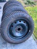 Set winterbanden op stalen velg 185/65R15 Dacia Logan, Ophalen