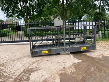 Te koop merlo manbak/werkbak beschikbaar voor biedingen