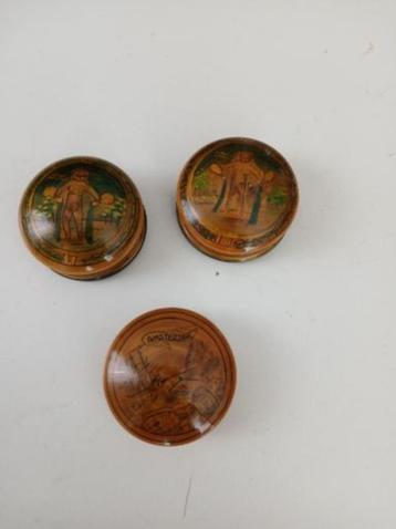 3 leuke, kleine, ronde houten doosjes,(adv.301) beschikbaar voor biedingen
