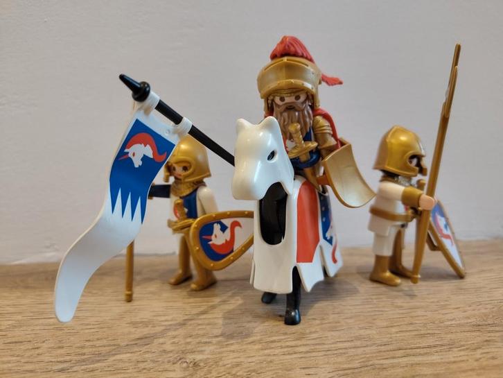 Playmobil poppetjes ridders eenhoorn rood blauw (custom), Kinderen en Baby's, Speelgoed | Playmobil, Zo goed als nieuw, Los playmobil