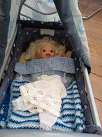 Vintage babypop met wagen en kleertjes, Kinderen en Baby's, Speelgoed | Poppen, Ophalen of Verzenden, Gebruikt, Babypop