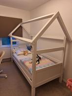 Huisbed, bed, 90x200 bed, mdv bed , 2 in 1 bed, kinderbed, Kinderen en Baby's, Kinderkamer | Bedden, Matras, Zo goed als nieuw