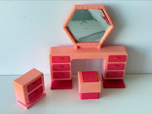 Meubels Barbie Make Me Pretty Vanity Set / Arco / 1987, Verzamelen, Poppen, Gebruikt, Overige typen, Ophalen of Verzenden