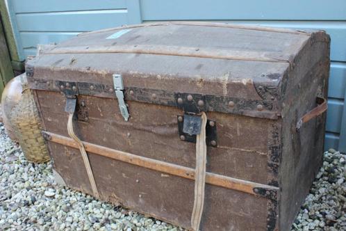 Oude grote Franse hutkoffer - Mentha Brocante, Antiek en Kunst, Curiosa en Brocante, Ophalen