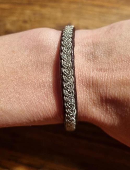 Handgemaakte leren armband met zilveren vlechtwerk, Sieraden, Tassen en Uiterlijk, Armbanden, Zo goed als nieuw, Leer, Zilver