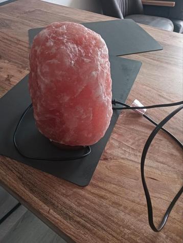 Zoutsteenlamp  beschikbaar voor biedingen