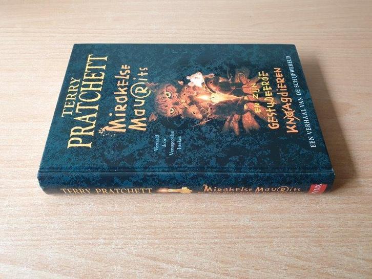 Pratchett - Mirakelse Maurits & zijn Gestudeerde Knaagdieren, Boeken, Fantasy, Gelezen, Ophalen of Verzenden