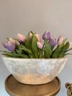 Schelpen vaas met tulpen, Huis en Inrichting, Ophalen of Verzenden, Zo goed als nieuw, Rond