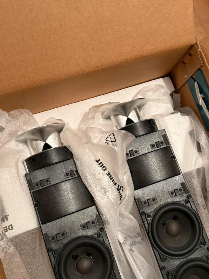 B&O Beolab 18 luidsprekers eiken oak nieuw Bang&Olufsen, Audio, Tv en Foto, Luidsprekers, Zo goed als nieuw, Front, Rear of Stereo speakers