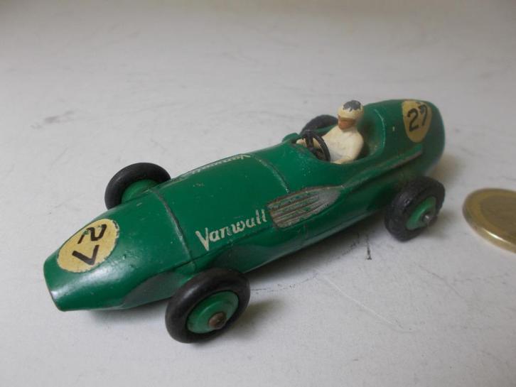 Dinky Toys 239 (1962) VANWALL FORMULE 1 + DRIVER. I.g.st., Hobby en Vrije tijd, Modelauto's | 1:43, Zo goed als nieuw, Auto, Dinky Toys