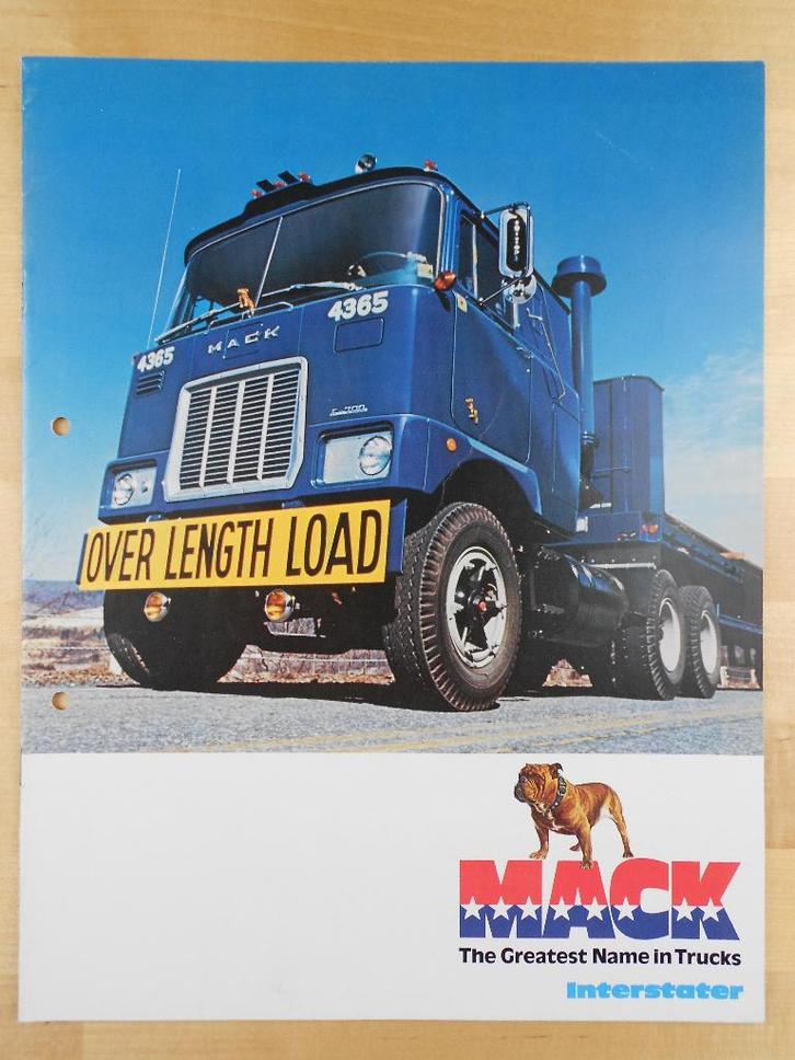 Mack F700 F800 F900 Interstater Brochure ca 1972, Boeken, Auto's | Folders en Tijdschriften, Gelezen, Overige merken, Ophalen