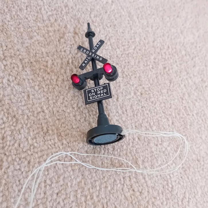 Lemax railway stop light, retired, Lemax Kerstdorp, Diversen, Kerst, Ophalen of Verzenden