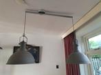 2x mooie eettafel hang lampen, metaal, industrieel, Huis en Inrichting, Lampen | Hanglampen, Ophalen of Verzenden, Zo goed als nieuw