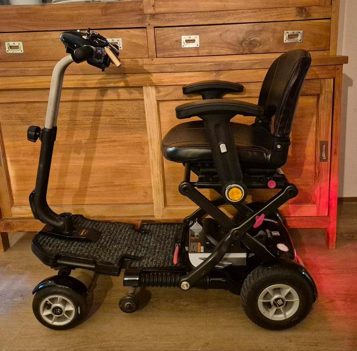 Mangp Brio opvouwbare scootmobiel Carbon S19FC Black Edition, Diversen, Brommobielen en Scootmobielen, Zo goed als nieuw, Mango