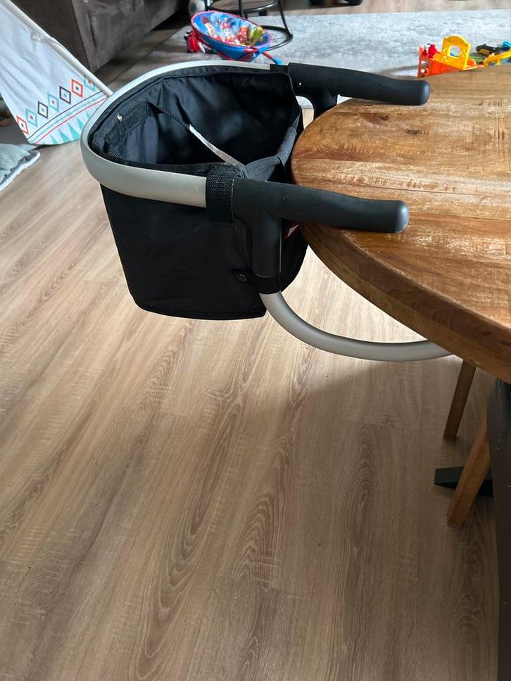 Topmark kinderstoel voor aan tafel, Kinderen en Baby's, Kinderstoelen, Zo goed als nieuw, Hangstoel, Gordel(s), Ophalen