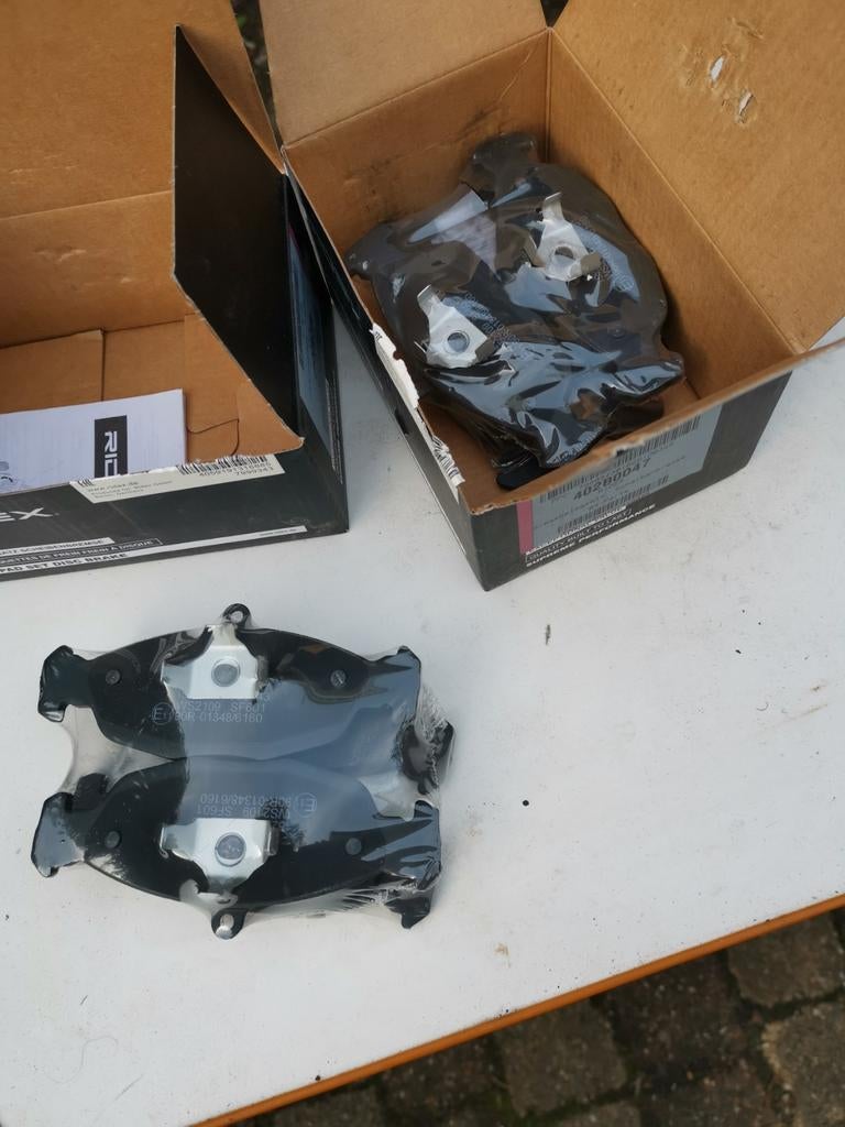 8 delig Remblokset Jaguar xj8 xk8, Vooras en achter, Auto-onderdelen, Ophalen of Verzenden, Jaguar