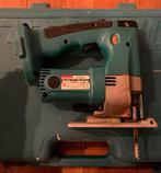 Makita 4334D decoupeerzaag body + lader, Ophalen of Verzenden, Gebruikt