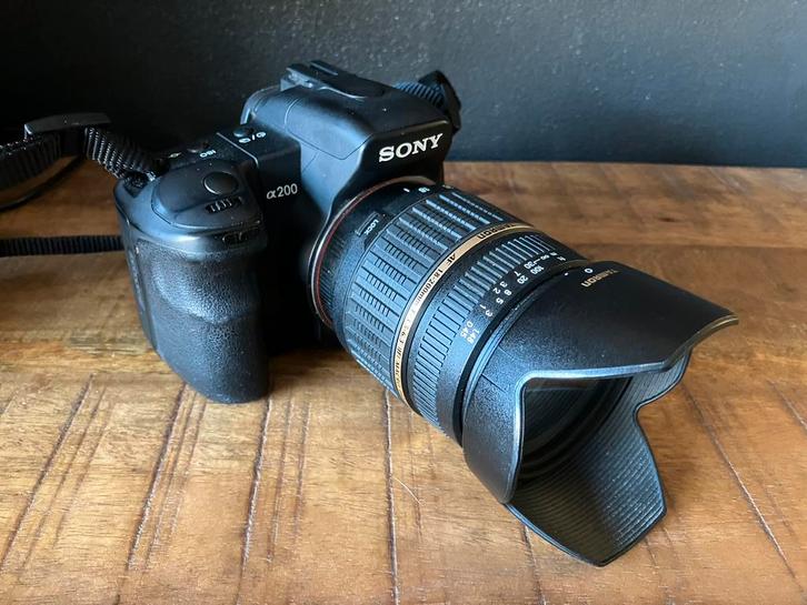 Sony Alpha A200 Spiegelreflexcamera met 18-200mm objectief, Audio, Tv en Foto, Fotocamera's Digitaal, Gebruikt, Spiegelreflex