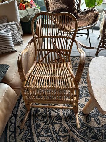 Rotan Schommelstoel - Vintage Stijl beschikbaar voor biedingen