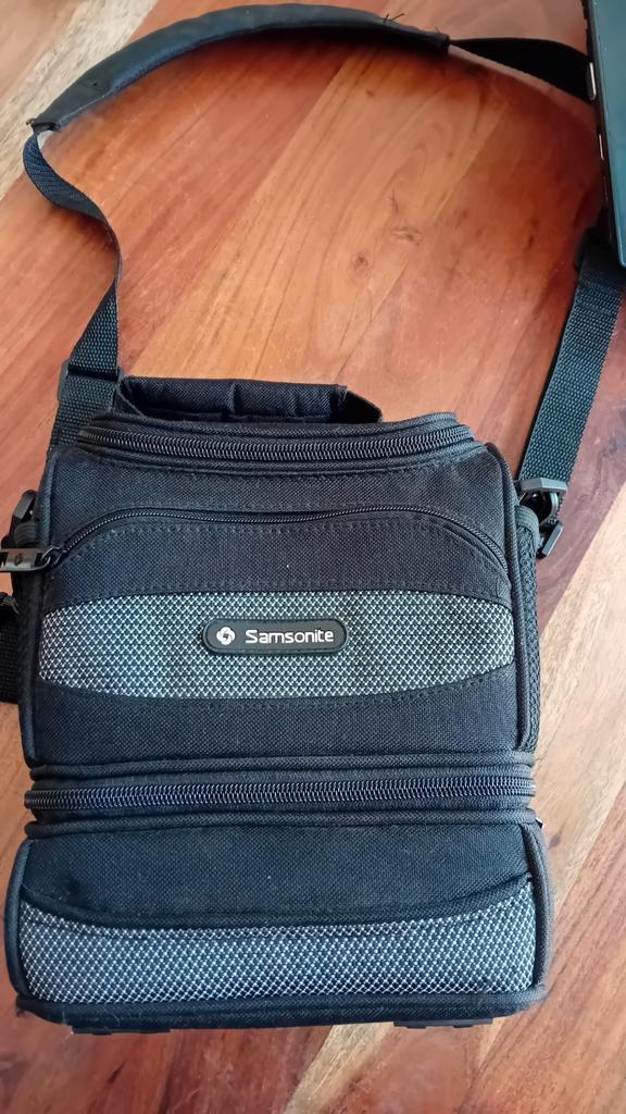 Samsonite cameratas, tas, vakantietas., Audio, Tv en Foto, Fotografie | Fototassen, Zo goed als nieuw, Overige merken, Ophalen of Verzenden