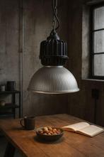 Design lamp vintage, Huis en Inrichting, Lampen | Hanglampen, Ophalen, 50 tot 75 cm, Zo goed als nieuw, Metaal