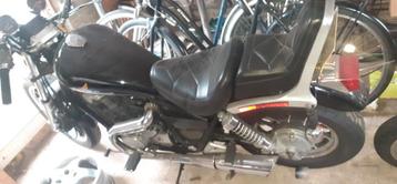Honda Shadow VT 700 1985 in onderdelen loop sloop  beschikbaar voor biedingen