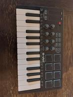 M-Wave MIDI Keyboard - Compact en Draagbaar!, Muziek en Instrumenten, Midi-apparatuur, Ophalen of Verzenden, Zo goed als nieuw