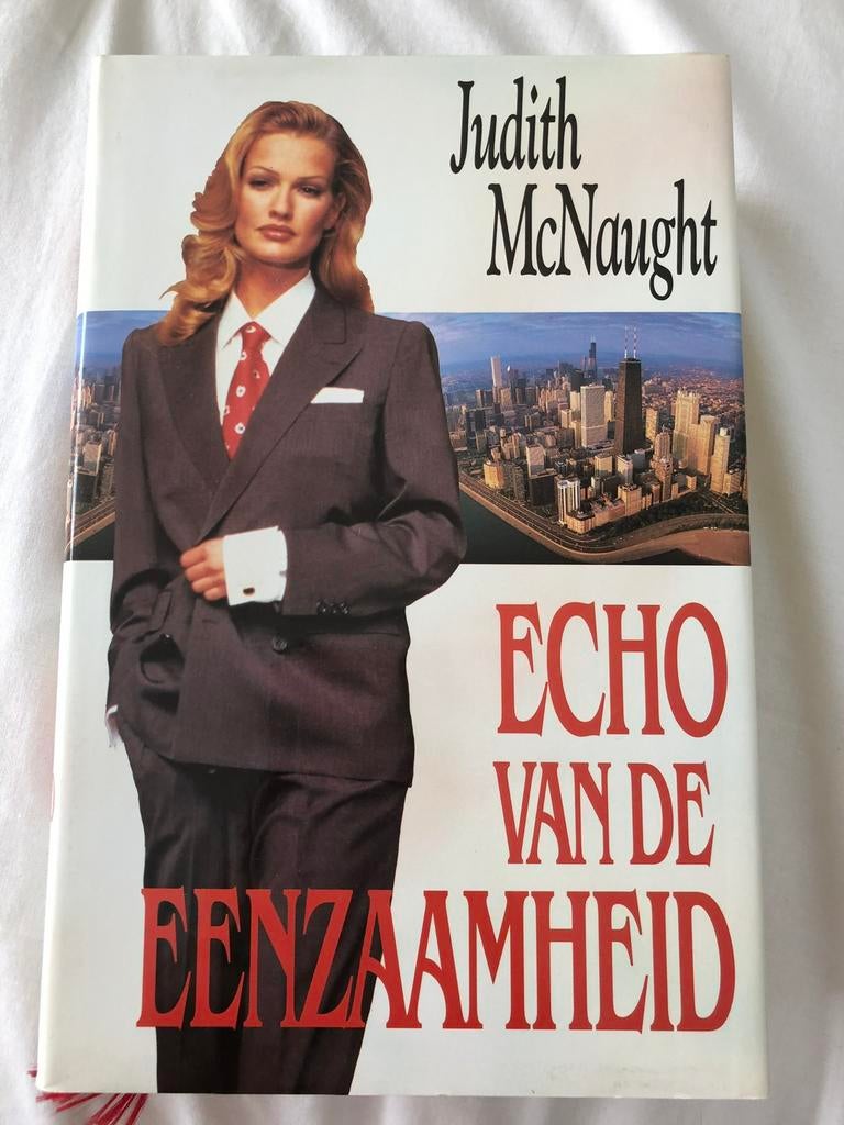 Judith McNaught: Echo van de eenzaamheid, Boeken, Ophalen of Verzenden, Zo goed als nieuw
