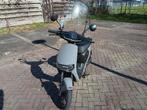 V-Moto Soco CU E- scooter 25km, Fietsen en Brommers, Ophalen, Zo goed als nieuw