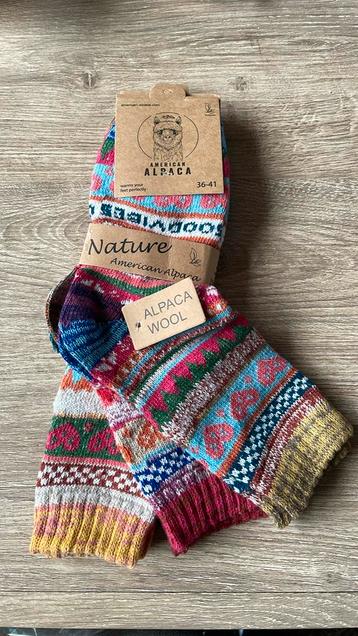 Alpaca sokken beschikbaar voor biedingen