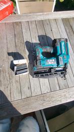 Makita DBN600 tacker - Accu tacker, Doe-het-zelf en Verbouw, Ophalen of Verzenden, Zo goed als nieuw