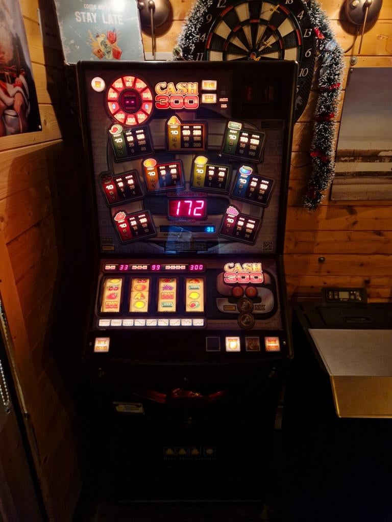 Cach 300 gokkast, Verzamelen, Automaten | Gokkasten en Fruitautomaten, Euro, Ophalen, Gebruikt