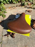 Nieuw bruin fietszadel, Ophalen of Verzenden, Nieuw