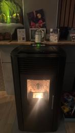 Karol pellet kachel 8 kw, Huis en Inrichting, Kachels, Ophalen of Verzenden, Zo goed als nieuw, Hout, Houtkachel