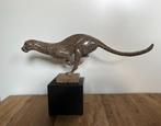 Rennende jaguar gemaakt uit koudgeschilderd brons., Antiek en Kunst, Ophalen of Verzenden
