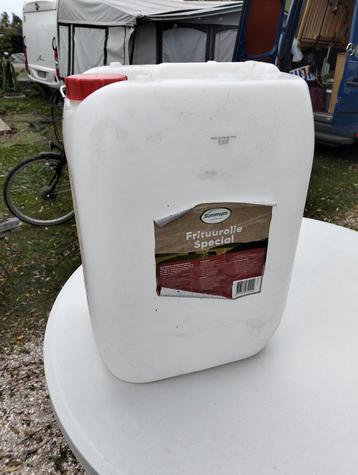 11 lege jerrycans 20 ltr.  beschikbaar voor biedingen