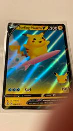 Pokemonkaart 008/025 | Surfing Pikachu V | Celebration 25th, Hobby en Vrije tijd, Verzamelkaartspellen | Pokémon, Nieuw, Ophalen of Verzenden