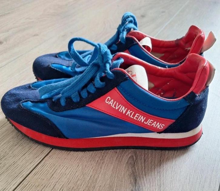 Calvin Klein Jeans sneakers blauw/rood maat 37, Kleding | Dames, Schoenen, Zo goed als nieuw, Sneakers of Gympen, Blauw, Ophalen of Verzenden