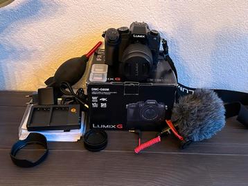 Panasonic LUMIX DMC-G80 4K Camera + Veel Accessoires beschikbaar voor biedingen
