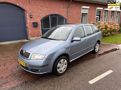 Skoda Fabia Combi 1.4-16V Spirit+ apk t/m 27-09-2025, Auto's, Skoda, Bedrijf, Te koop, Fabia, ABS, Airbags, Airconditioning, Boordcomputer