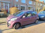 Peugeot 107 1.0 12V 5DR 2013, Voorwielaandrijving, Zwart, Overige kleuren, 4 stoelen