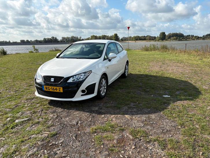 Seat Ibiza 1.2 TSI 77KW 2011 Wit, Auto's, Seat, Particulier, Benzine, B, Hatchback, Handgeschakeld, Geïmporteerd, Wit, Voorwielaandrijving