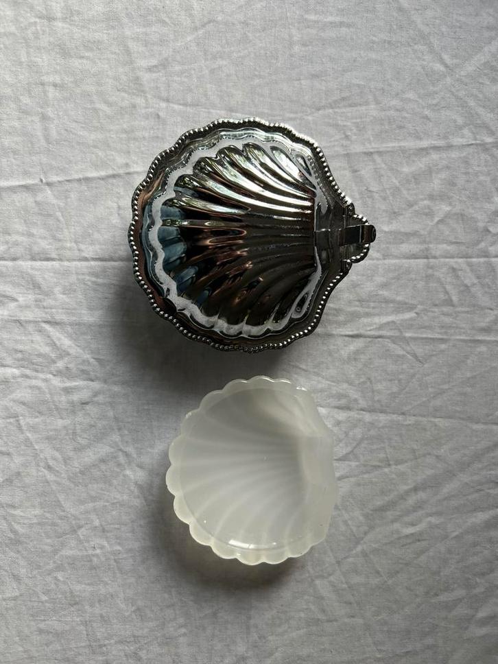 Vintage boterschelp / sieradendoosje Sint-jakobsschelpvorm, Huis en Inrichting, Keuken | Servies, Schaal of Schalen, Overige stijlen