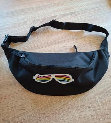 Heuptas nieuw - 2 vakjes - ritsen - zwart beschikbaar voor biedingen