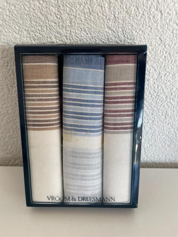 3 heren zakdoeken Vroom & Dreesmann, in originele verpakking, Antiek en Kunst, Curiosa en Brocante, Ophalen of Verzenden