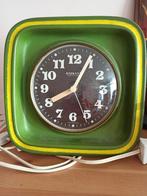 Vintage retro keramiek klok groen wandklok, Ophalen