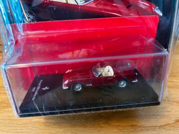 Ferrari 250 California Ferrari GT collectie 1/64 nieuw beschikbaar voor biedingen