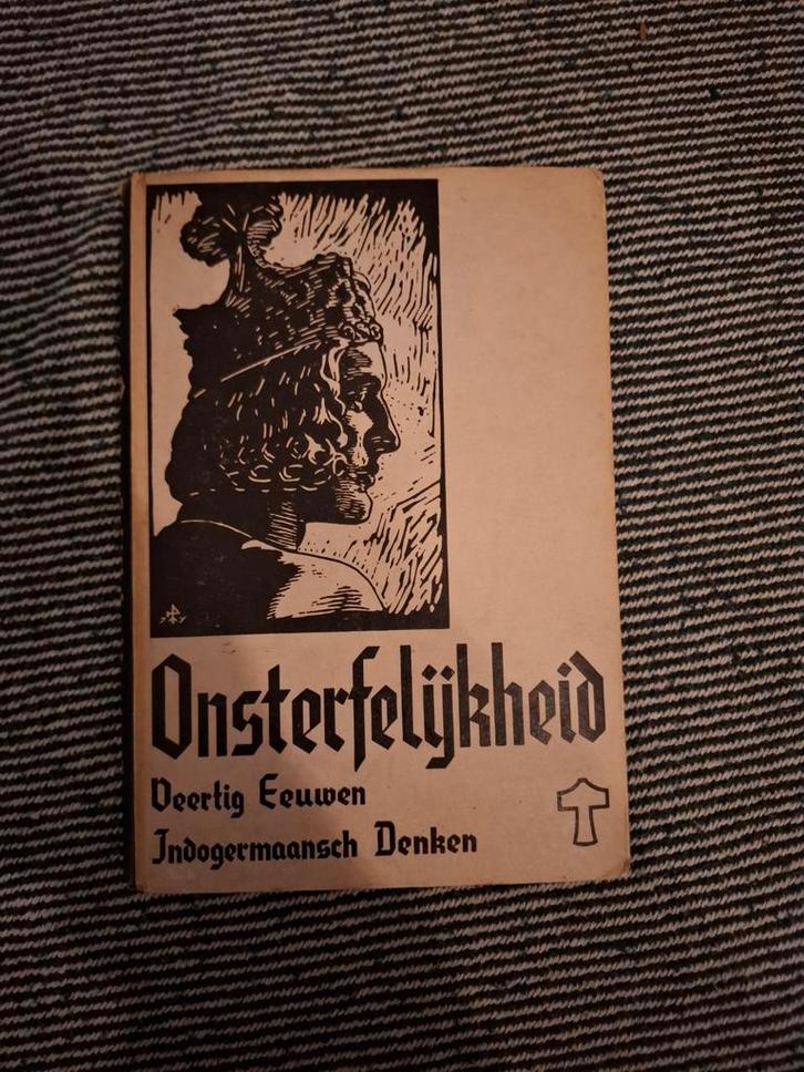 Onsterfelijkheid Veertig eeuwen Indogermaansch Denken, Verzamelen, Militaria | Tweede Wereldoorlog, Ophalen of Verzenden