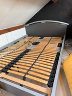 Zilver/grijs bed 140x200 met dubbele lattenbodem, Ophalen, Eenpersoons, 140 cm, Zo goed als nieuw